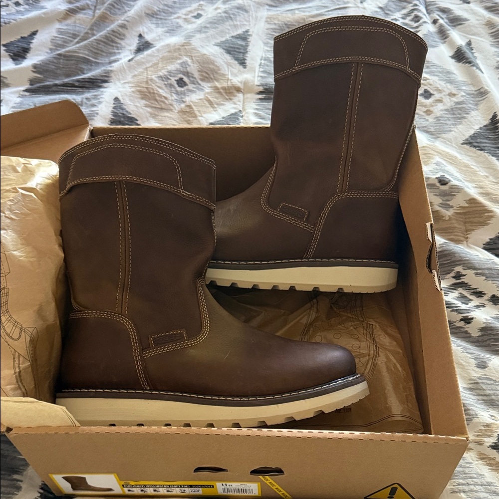 Keen Men's Dark Brown Leather Boots